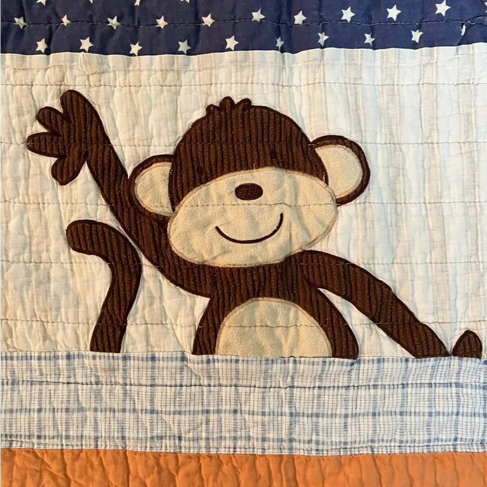 🐒🐒 Queen Reversible Comforter & Matching Pillow🐒🐒